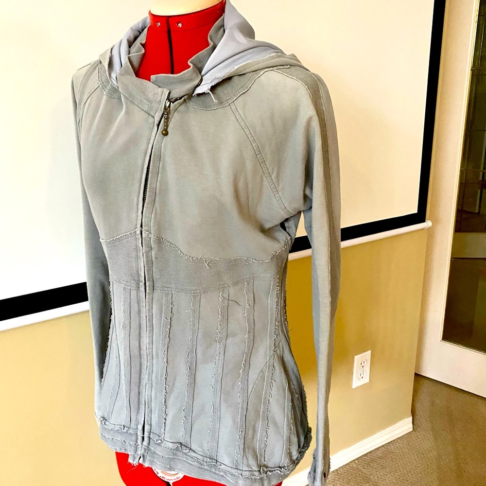 Om Booty Hoodie with Detachable Hood Size M